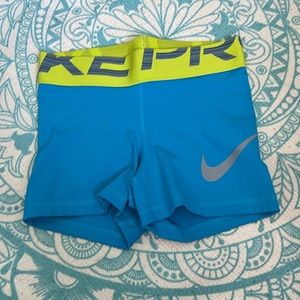 nike pro 3in shorts